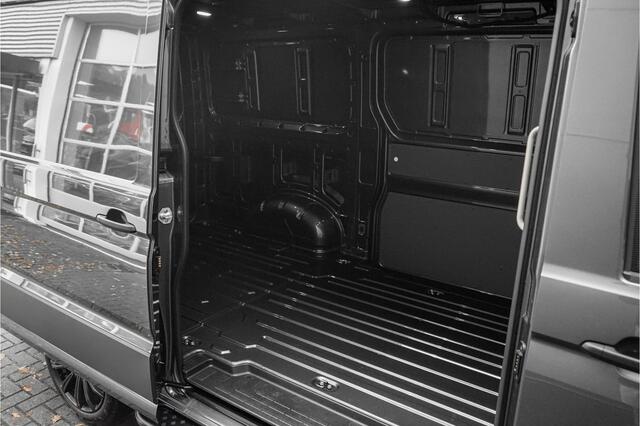 Volkswagen CRAFTER 35 2.0 TDI L3H2 Black Pack Vol+ ACC Dubbel Schuifdeur BPM Vrij Facelift LED