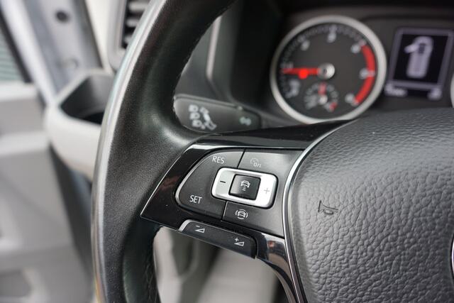 Volkswagen CRAFTER 35 | 177 PK AUT | L3H2 | ACC | App-Connect | Camera | Stuur- en Stoelverwarming