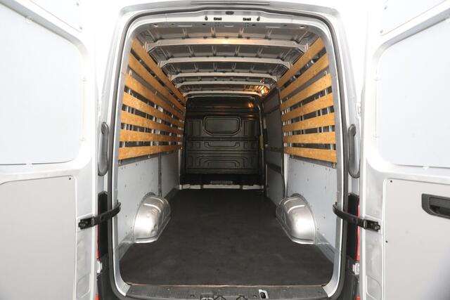 Volkswagen CRAFTER 30 2.0 TDI 140PK L3H3 | Airco | Cruise | Camera | 3-Zits | Carplay