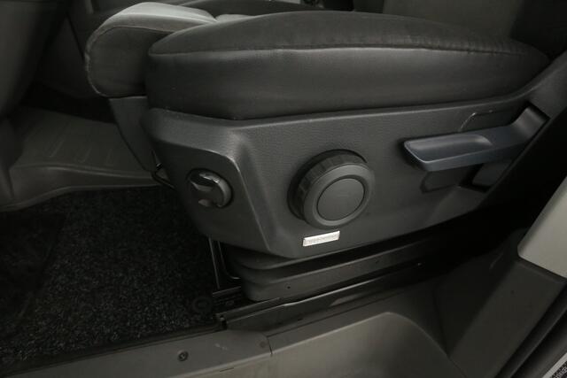 Volkswagen CRAFTER 30 2.0 TDI 140PK L3H3 | Airco | Cruise | Camera | 3-Zits | Carplay