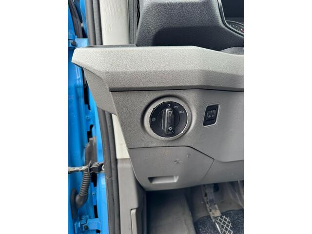 Volkswagen CRAFTER 35 2.0 TDI L4 Trendline BAKWAGEN MET DEUREN / EURO 6 / N.A.P / DEALER ONDERHOUDEN