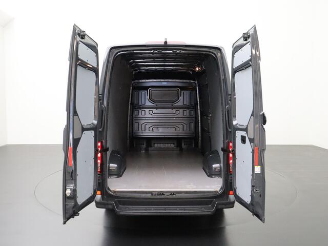 Volkswagen CRAFTER 2.0TDI 140PK L3H3 Highline | Navigatie | Camera | Airco | Cruise | Betimmering