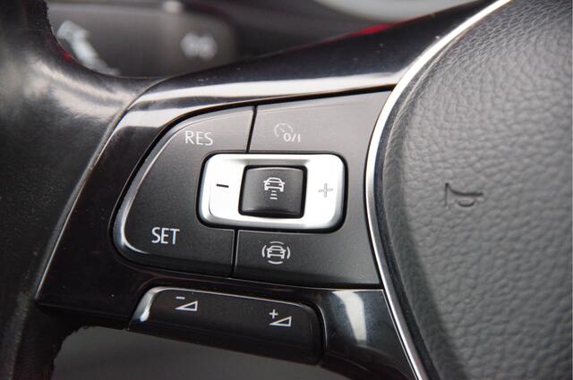 Volkswagen CRAFTER 35 2.0 TDI L3H2 177PK AUT. LED, TREKHAAK, LEDER, ADAPT. CRUISE, CAMERA, STUUR VERWARMING, VOORRUIT VERWARMING, GLASSLOOK, NL AUTO, NAP