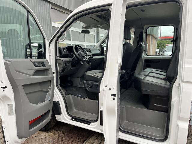 Volkswagen CRAFTER 35 2.0 TDI DC Hiab Laadkraan 023-3 Trekhaak 2500 kg trekgewicht Airco Cruise controle 6-Persoons Open laadbak Pick-up Euro 6 Bakwagen P-up Telefoonverbinding 1e eigenaar