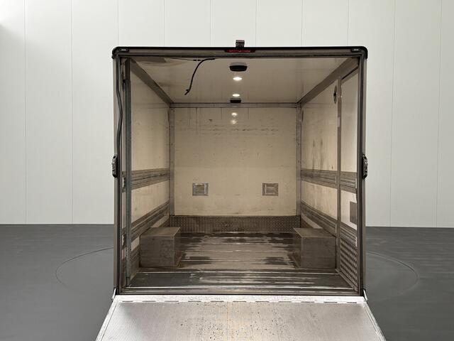 Volkswagen CRAFTER 2.0TDI 177PK DSG Automaat Bakwagen+Valklep | Laadklep | Navigatie | Airco | Cruise | 3-Persoons | Zijdeur