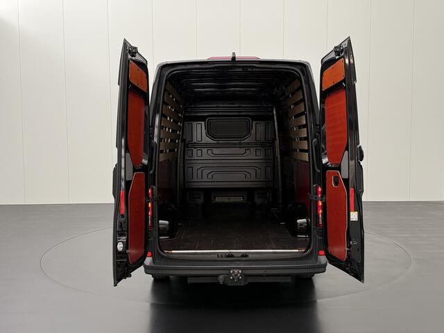 Volkswagen CRAFTER 2.0TDI 177PK DSG Automaat L3H3 Highline | Navigatie | Airco | Cruise | Camera | 3000Kg Trekhaak