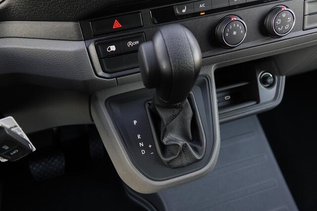 Volkswagen CRAFTER L3H2 2.0Tdi 140Pk Aut. | 2x Schuifdeur | Achteruitrijcamera | Trekhaak | 3.500Kg trekgewicht | 19'' | Reflex zilver