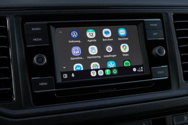 Volkswagen CRAFTER L3H2 2.0Tdi 140Pk Aut. | 2x Schuifdeur | Achteruitrijcamera | Trekhaak | 3.500Kg trekgewicht | 19'' | Reflex zilver