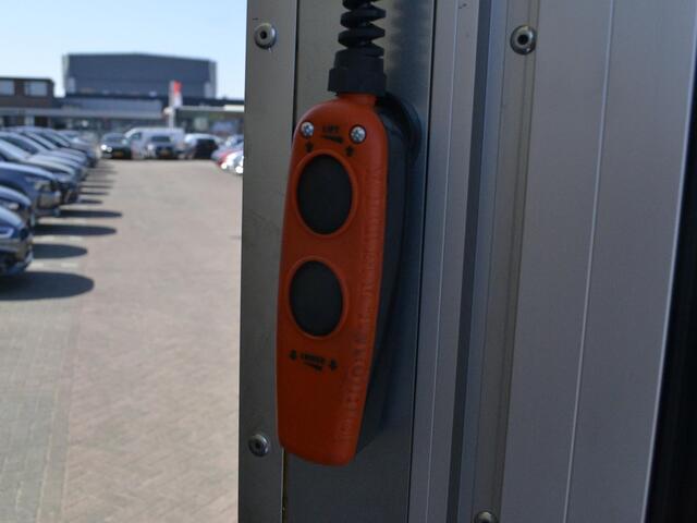 Volkswagen CRAFTER Bedrijfswagens Chassis 50(35) Trendline 2.0TDi 164pk L4 Gesloten laadbak met laadlift 338640