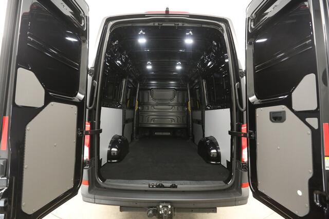 Volkswagen CRAFTER 2.0 TDI 140PK DSG HIGHLINE EXCLUSIVE L3H3 | FACELIFT MODEL | BPM VRIJ | NIEUW | 3000KG | TREKH. | VIRTUAL | ADAPTIVE CRUISE | LED | CARPLAY