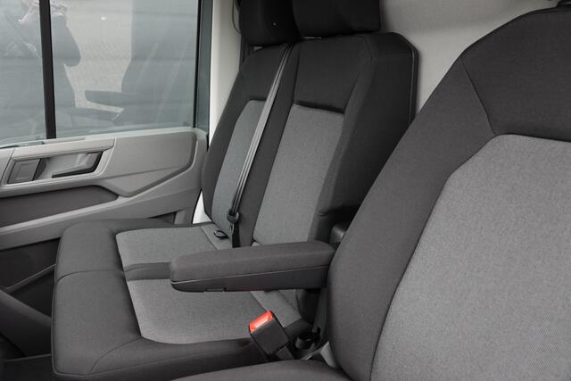 Volkswagen CRAFTER L3H3 2.0Tdi 177Pk Aut. | 2x Schuifdeur | Nieuw Model | 10,4" Navigatie | 19'' | Indium Grey