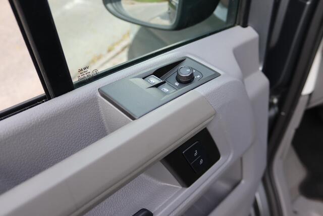 Volkswagen CRAFTER 35 2.0 TDI 177PK L3H2 Standkachel, Bijrijdersbank, LED, Camera, Complete inbouw, Apple CarPlay\Android Auto