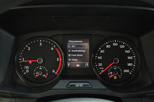 Volkswagen CRAFTER 140PK Exclusive L3H3 GVW 3.5T BPM vrij | Trekhaak | Adaptive Cruise Control | Climatic | Navigatie | Park Assist | Apple CarPlay / Android auto | DAB | 17 inch lichtmetalen velgen