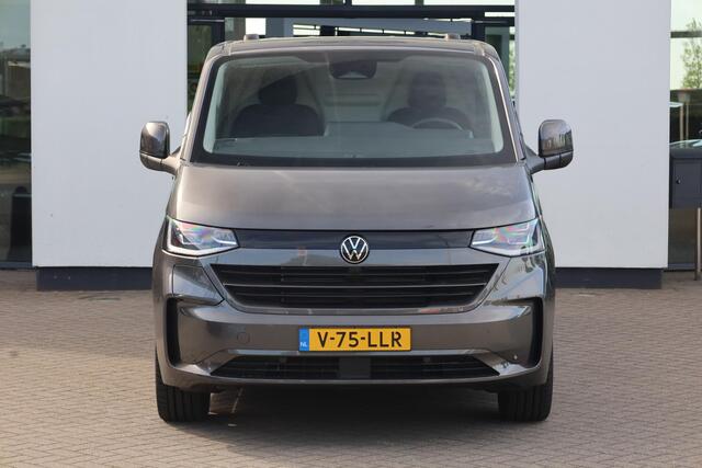 Volkswagen E-Transporter 32 L2H1 Bulli 64 kWh 286PK / 210kW, Achteruitrijcamera (Area View), LED Matrix IQ.Light, verwarmbare voorstoelen, Apple Carplay & Android Auto, achteruitrijcamera, adaptive cruise control met Stop & Go, navigatie, dynamische grootlichtassistent, volledig