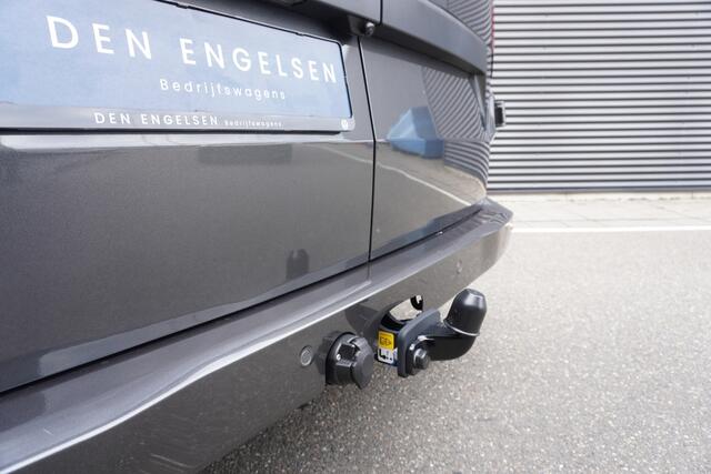 Volkswagen E-Transporter e-Transporter 286 pk e-Transporter Style 286 pk, Achterdeuren zonder ruit, Trekhaak, Climatronic, IQ Light