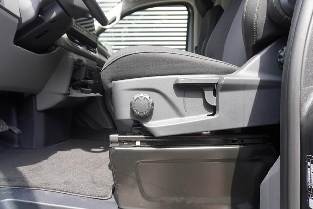 Volkswagen E-Transporter e-Transporter 286 pk e-Transporter Style 286 pk, Achterdeuren zonder ruit, Trekhaak, Climatronic, IQ Light