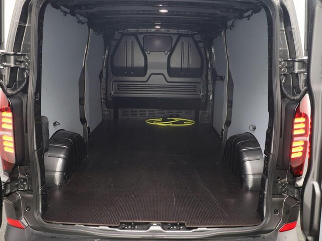 Volkswagen E-Transporter 34 Life 64kWh / 218pk L2