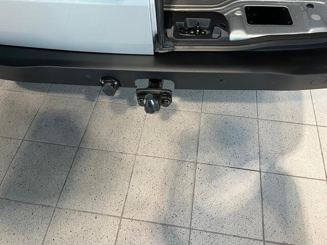 Volkswagen E-Transporter Bedrijfswagens Life L2 160 kW (218 pk) Elektrische aandrijving | Multifunctioneel kunstlederen stuurwiel | Voorruit van gelaagd glas, warmtewerend en verwarmbaar | Kunststof instaplijst voor |