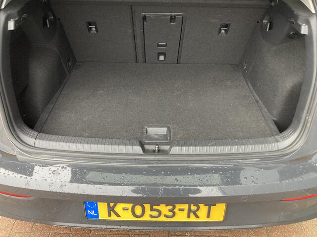 Volkswagen GOLF 1.0 eTSi DSG Life 5-drs, KEYLESS/CAMERA/WINTERPACK/17INCH