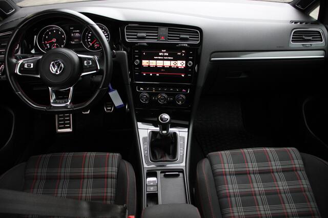 Volkswagen GOLF 2.0 TSI GTI | Pano. | Dynaudio
