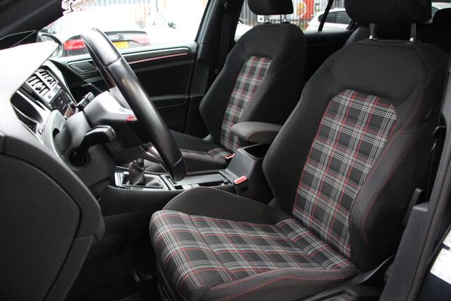 Volkswagen GOLF 2.0 TSI GTI | Pano. | Dynaudio