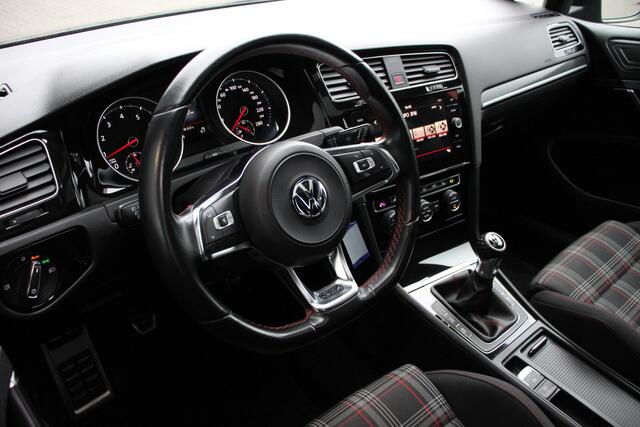 Volkswagen GOLF 2.0 TSI GTI | Pano. | Dynaudio