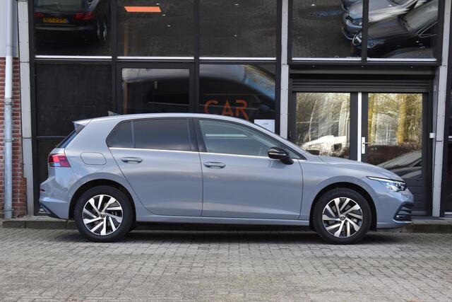 Volkswagen GOLF 1.4 eHybrid Lane ACC Camera Ambiance Massage D.Hoek