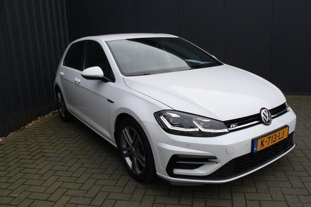 Volkswagen GOLF 1.5 TSI Highline Business R