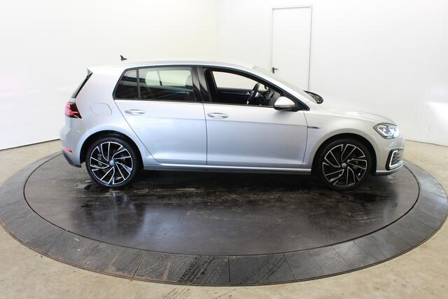 Volkswagen GOLF 1.4 TSI PHEV GTE