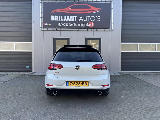 Volkswagen GOLF GTI Tcr
