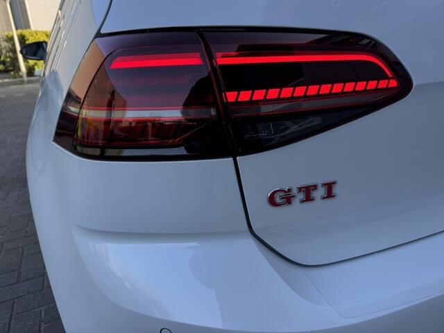 Volkswagen GOLF GTI Tcr