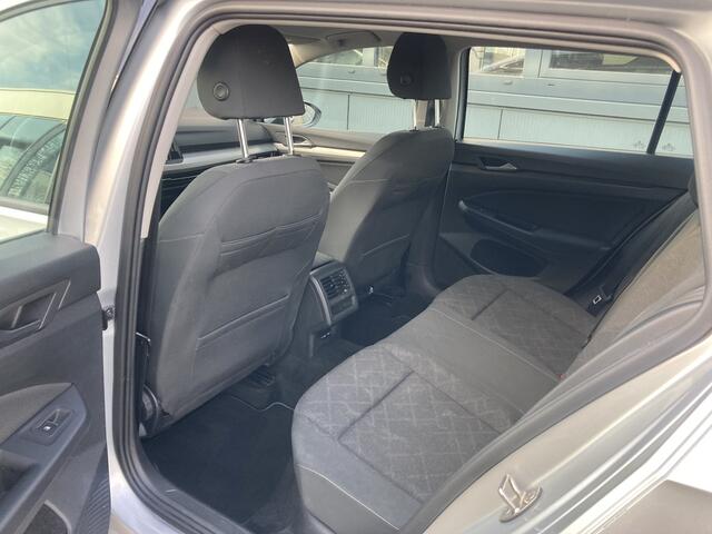 Volkswagen GOLF Variant 1.0 eTSI 110pk DSG Life NAVI/CARPLAY/VIRTUAL/SFEER/PDC/WINTERPACK