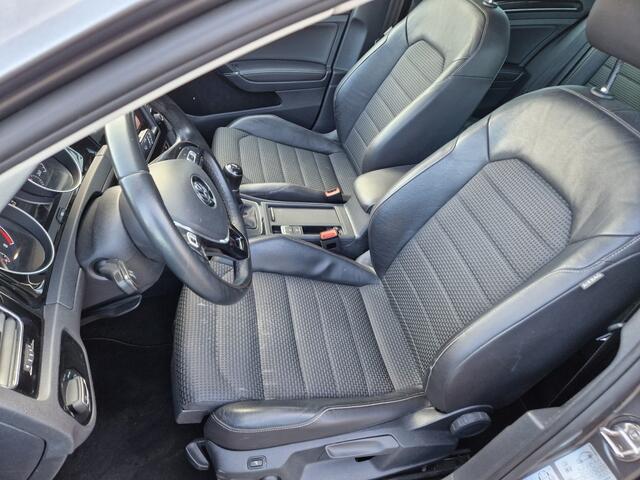 Volkswagen GOLF 1.4 TSI Business Ed. Navi sportstoelen Massage ECC Cruise