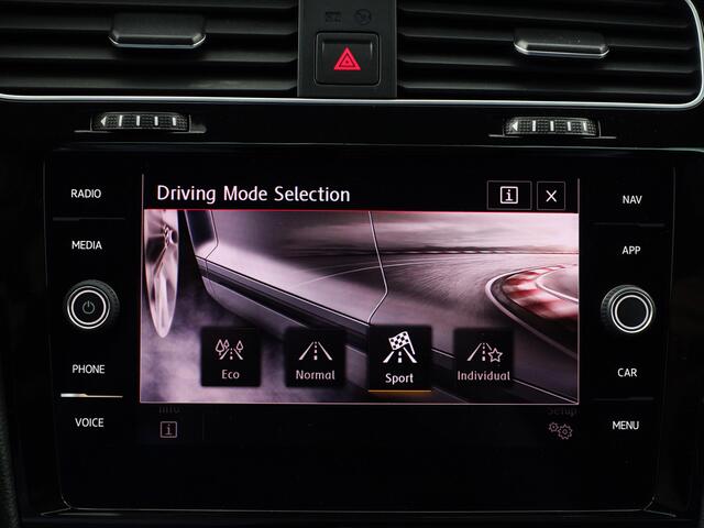 Volkswagen GOLF 7.5 2.0 TSI GTI Performance Aut- Panoramadak, Virtual Cockpit, Clubsport Interieur, Dynamic Select, Carplay