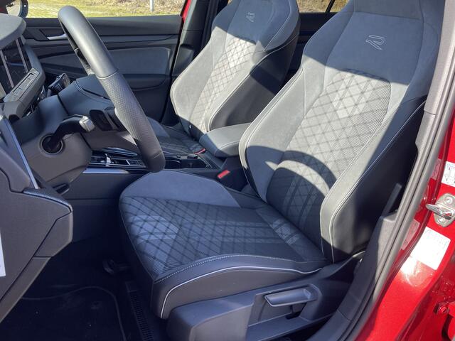 Volkswagen GOLF Variant 1.5 eTSI 150pk R-Line Business DSG / Panoramadak / Head-up Display / Camera