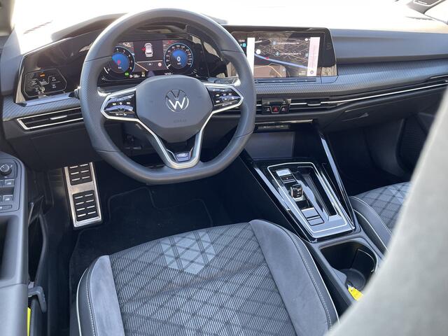 Volkswagen GOLF Variant 1.5 eTSI 150pk R-Line Business DSG / Panoramadak / Head-up Display / Camera