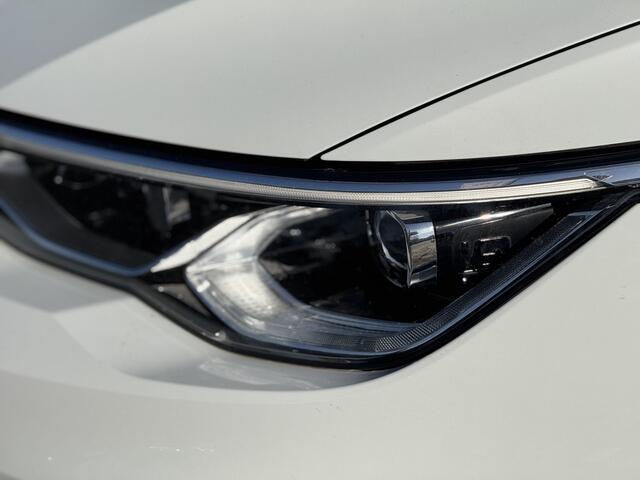 Volkswagen GOLF 1.4 eHybrid Style Trekhaak | elk. stoelen | Camera | dodehoek