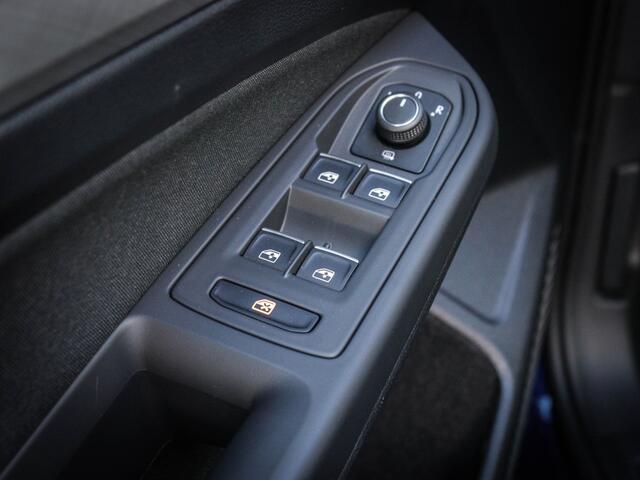 Volkswagen GOLF 1.5 eTSI Life Business navigatie/Apple Carplay en Android Auto