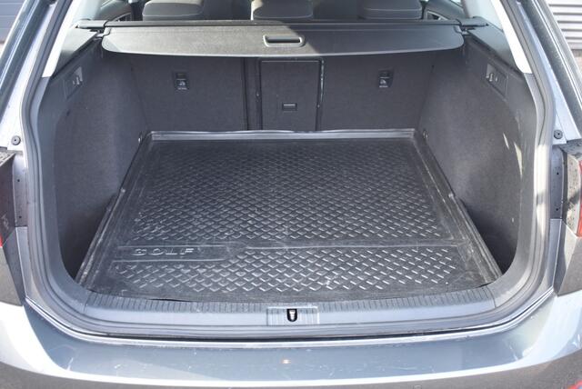 Volkswagen GOLF 1.5 TSI / ADAP. CRUISE / LED PAKKET / 4 NIEUWE BANDEN