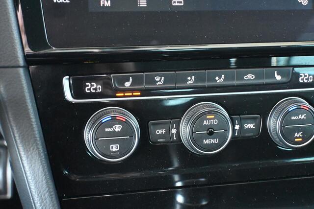 Volkswagen GOLF 7.5 1.5 TSI Highline R-Line Clima Carplay 19'Inch Virtual Cockpit LED Rijklaarprijs Inruil Mogelijk!