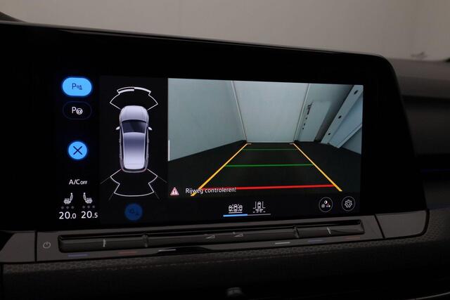 Volkswagen GOLF 1.4 eHybrid 245 pk DSG GTE | Panoramadak | IQ Light | Head-up display | Achteruitrijcamera | Stuur-/stoelverwarming
