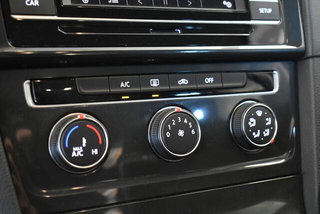 Volkswagen GOLF 1.0 TSI Trendline 18 Inch trekhaak Airco