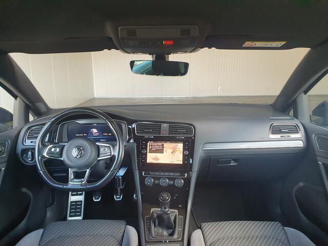 Volkswagen GOLF 1.0 TSI Highline Business R VIRTUEL-COCKPIT/CAMERA/NAVI/CRUISE