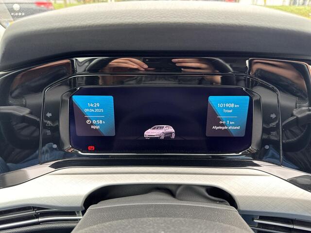 Volkswagen GOLF 1.5 TSI 96kW Life | 130Pk ACC | 17 Inch. Venture | DAB | App Connect |