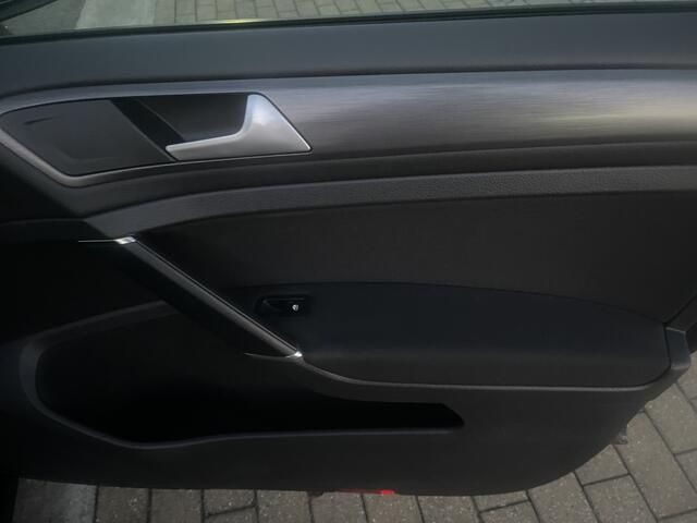 Volkswagen GOLF 1.0 TSI Comfortline, golf 7 1/2, NAP, Carplay