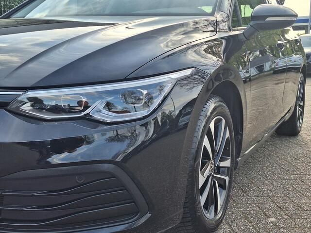 Volkswagen GOLF 1.0 eTSI Life Business Hybride / Automaat / Trekhaak / Camera