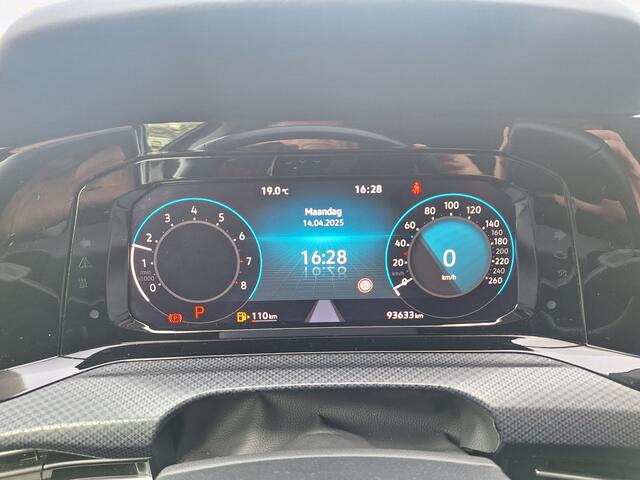 Volkswagen GOLF 1.0 eTSI Life Business Hybride / Automaat / Trekhaak / Camera