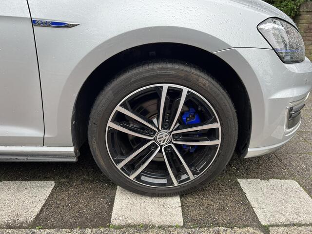 Volkswagen GOLF 1.4 TSI GTE l Navi l Trekhaak l incl. BTW l NL-auto