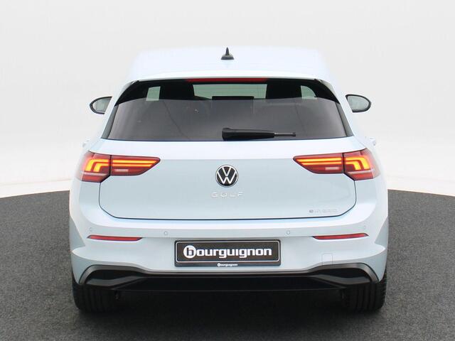 Volkswagen GOLF Life Edition 1.5 eHybrid 150 kW / 204 pk | 18" Velgen | Camera | Cruise Control Adaptief | Keyless | Digitale Cockpit |