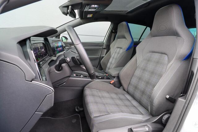 Volkswagen GOLF 1.4 eHybrid GTE | Panoramadak | Trekhaak | Adaptieve cruise | HUD | Rijklaarprijs - incl.garantie